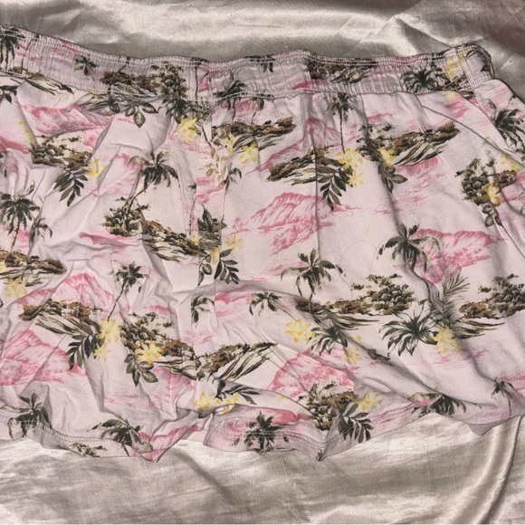 PINK Victoria’s Secret Sleep Boxy Sleep Shorts Tropical Print Size XS - Picture 2 of 3